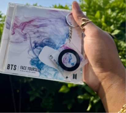 Face Yourself Keychain